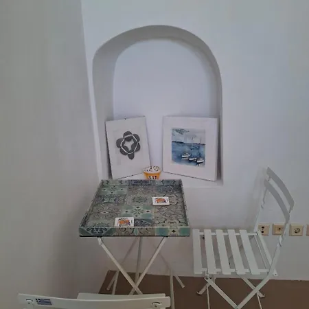 Santorini Emporio Apartment